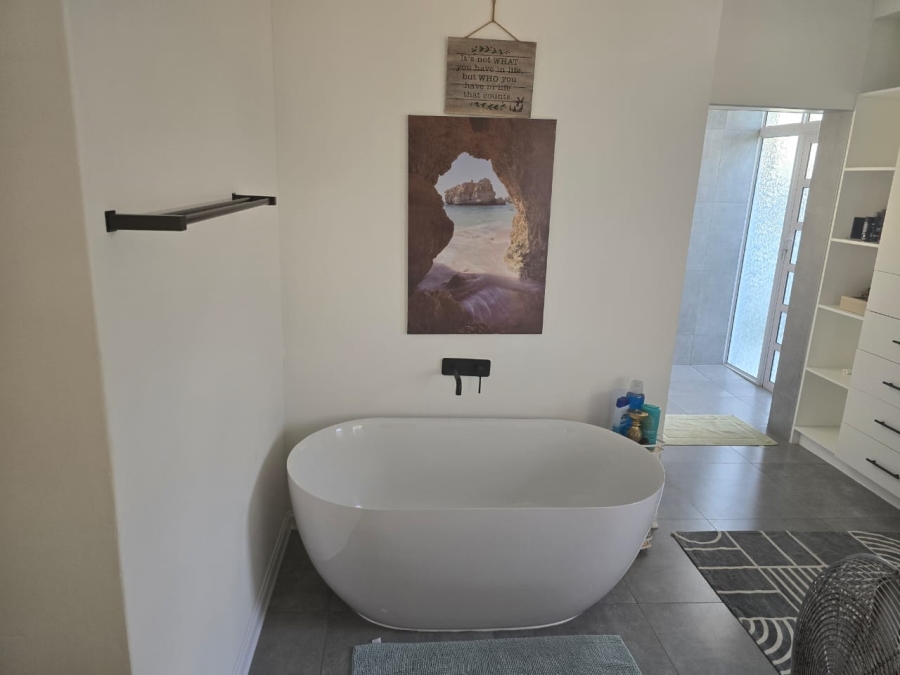 3 Bedroom Property for Sale in Aston Bay Eastern Cape